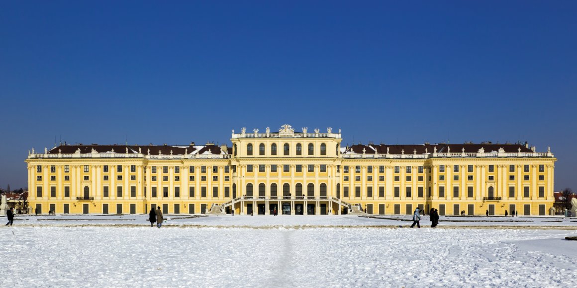 Winterliches Schloss Schönbrunn, Wien