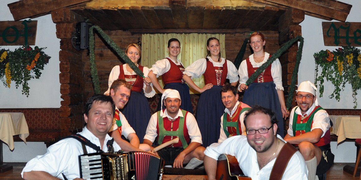 Tiroler Trachtengruppe