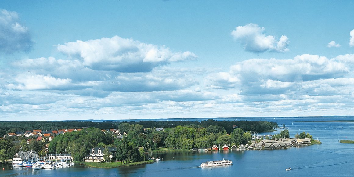 Blick vom Kirchturm auf die Müritz bei Röbel