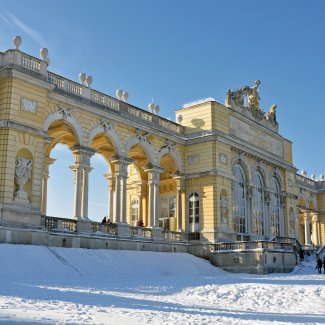Gloriette von Schloss Schönbrunn im Winter