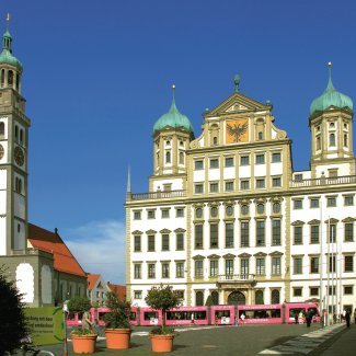 Rathaus und Perlachturm in Augsburg