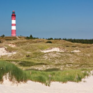 Dünenlandschaft und Leuchtturm auf Amrum