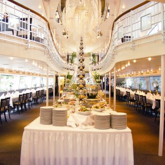 Kristallschiff Buffet
