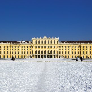 Winterliches Schloss Schönbrunn, Wien
