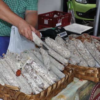 Bauernmarkt beim Almabtrieb in Terenten