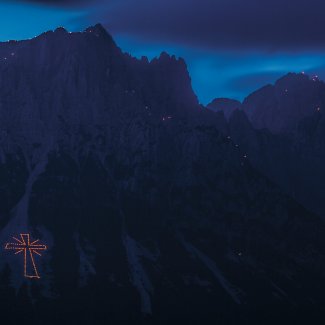 Sonnwendfeuer am Wilden Kaiser
