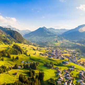 Sonniger Blick ins Kleinwalsertal Riezlern