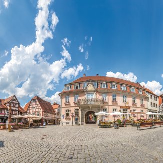 Rathaus und Marktplatz