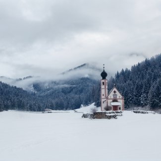 Winterlandschaft im Villnösstal