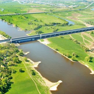Kanalbrücke über die Elbe - Wasserstraßenkreuz Magdeburg