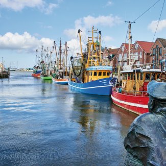 Hafen von Neuharlingersiel in Ostfriesland