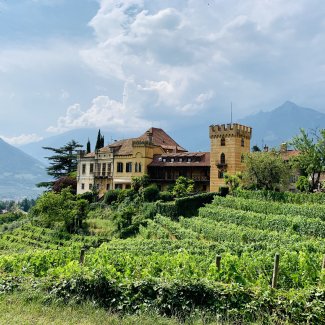 Schloss Rametz bei Meran